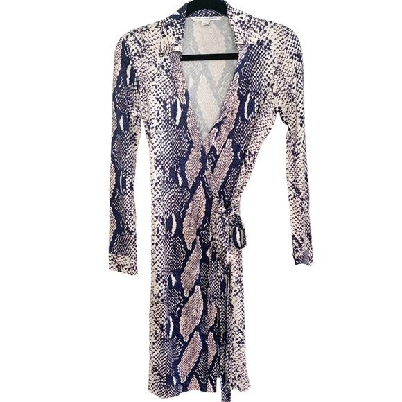 Diane Von Furstenberg Jeanne Two Snake Print Silk Jersey Wrap Dress Size 2 - Picture 2 of 8
